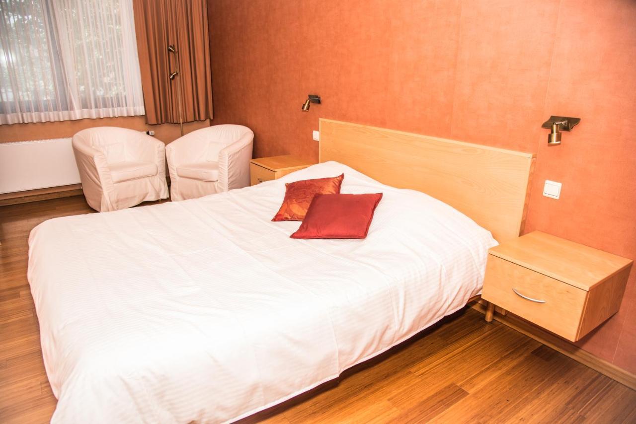 Le Relais Du Marquis Hotell Ittre Exteriör bild