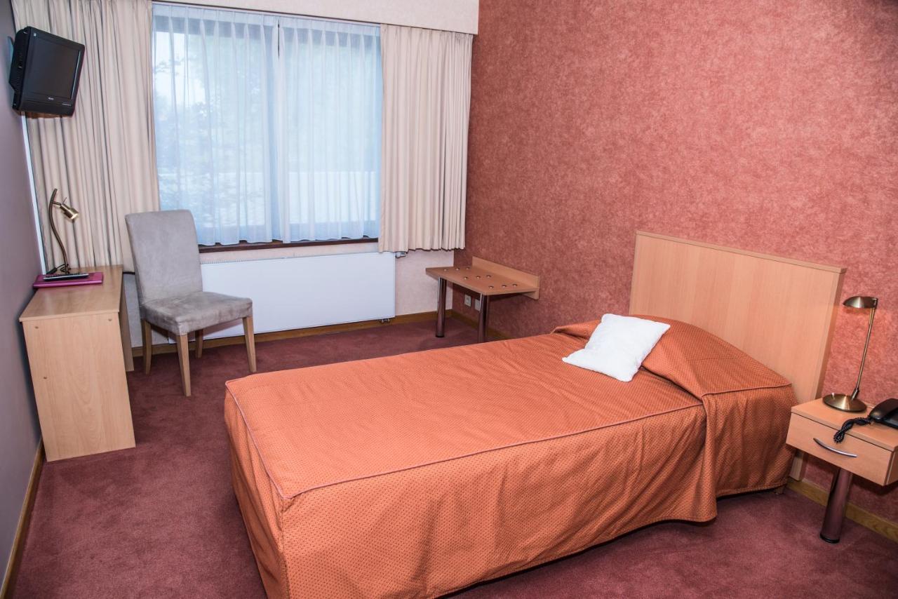 Le Relais Du Marquis Hotell Ittre Exteriör bild