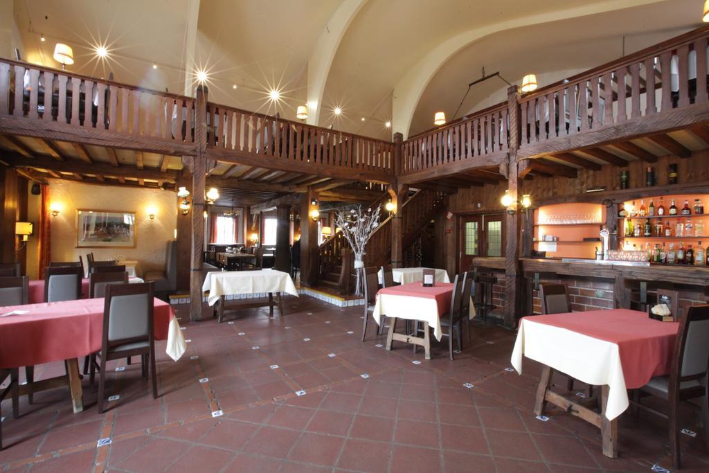 Le Relais Du Marquis Hotell Ittre Exteriör bild
