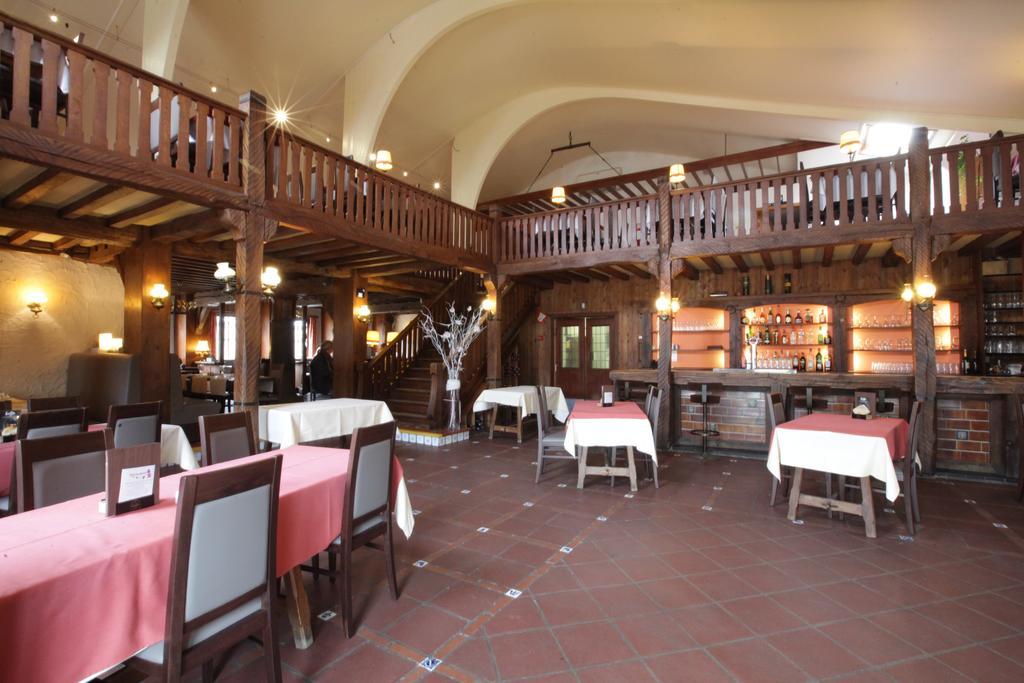 Le Relais Du Marquis Hotell Ittre Exteriör bild