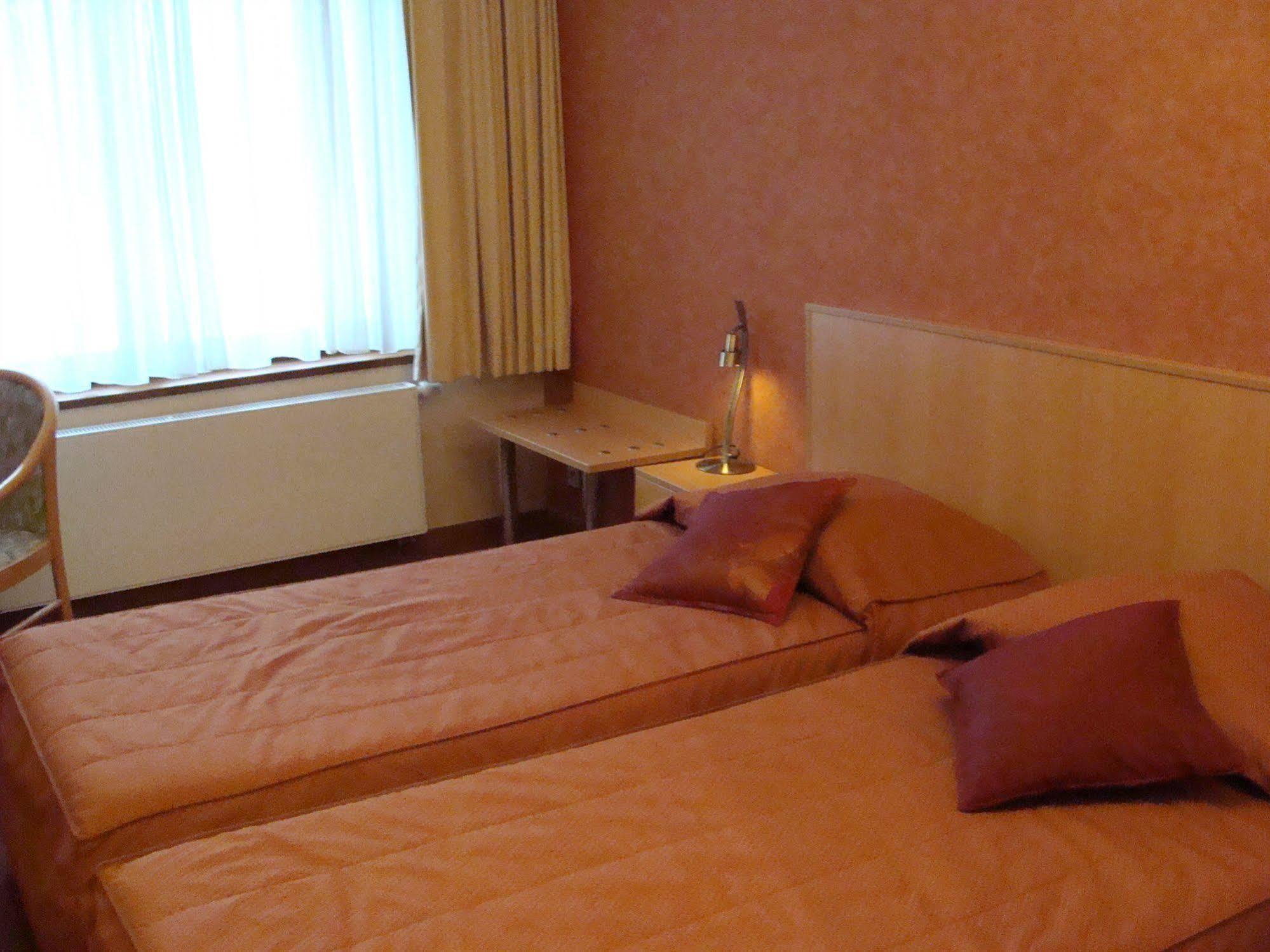 Le Relais Du Marquis Hotell Ittre Exteriör bild