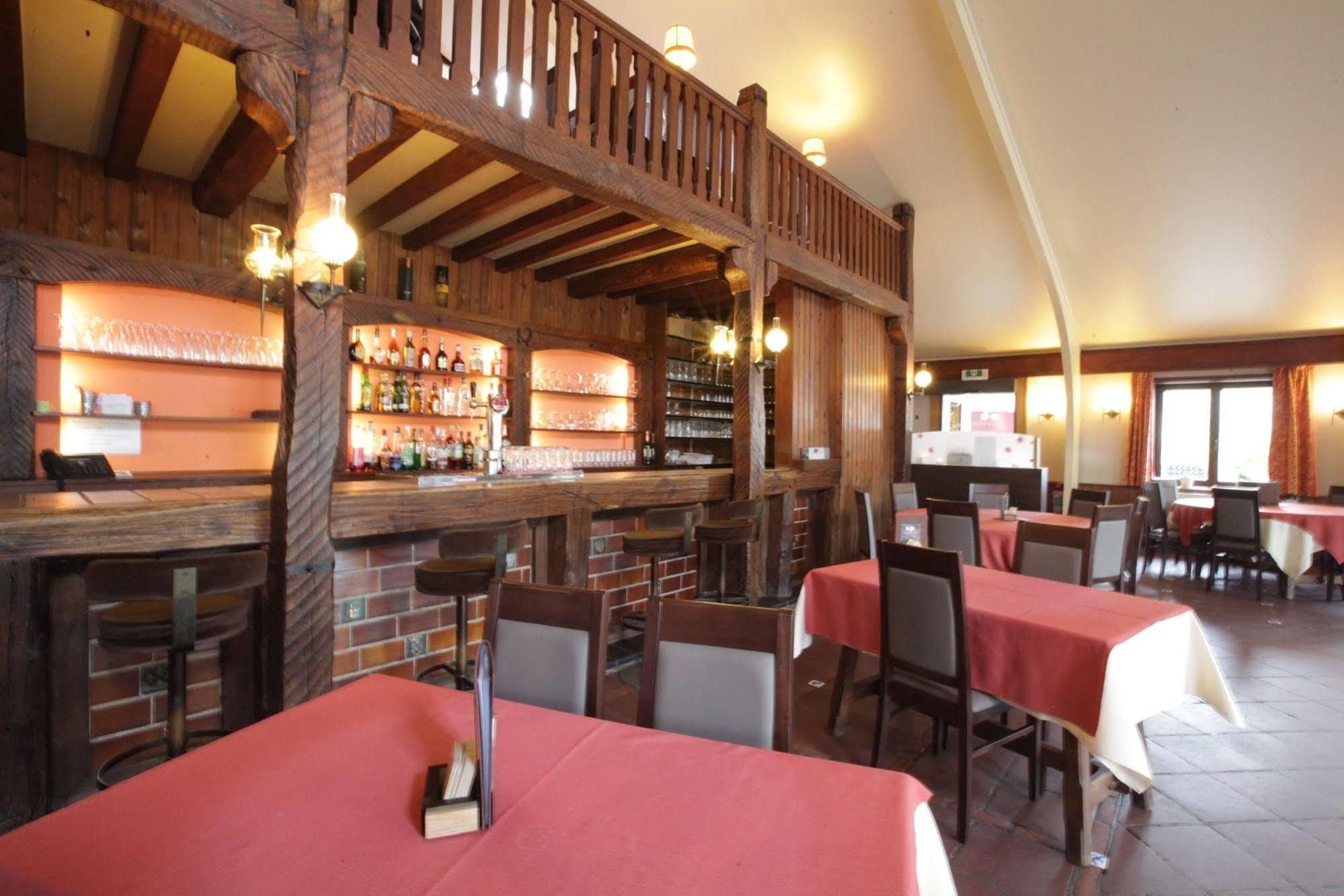 Le Relais Du Marquis Hotell Ittre Exteriör bild